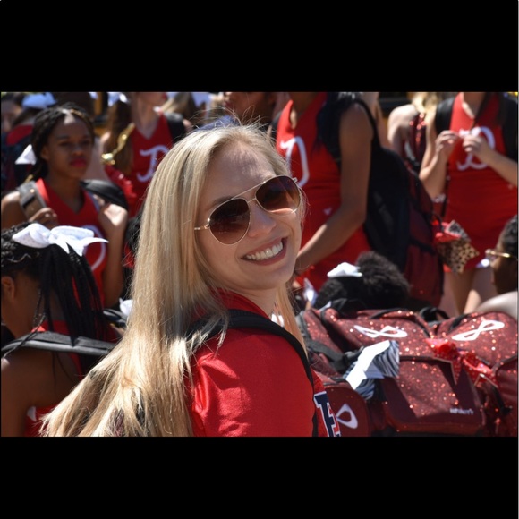 Meet your Posher, Joy - Picture 5 of 12